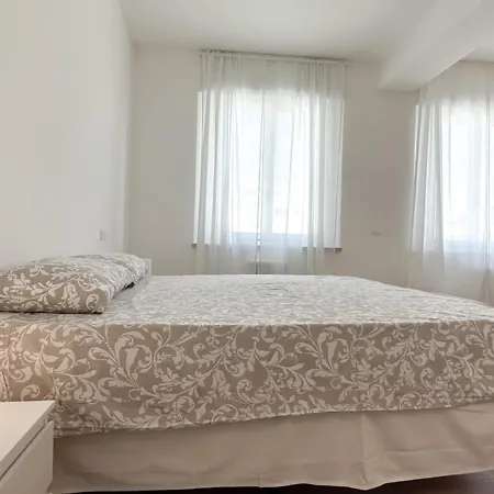 Atelier - Affitti Brevi Italia * Римини